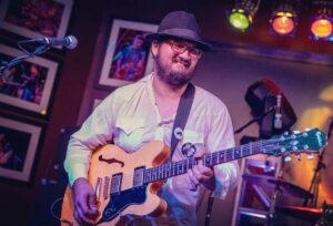 Reggie King Sears (USA) blues au Blues-Sphère Bar